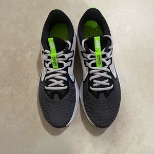 Nike‼️SOLD‼️